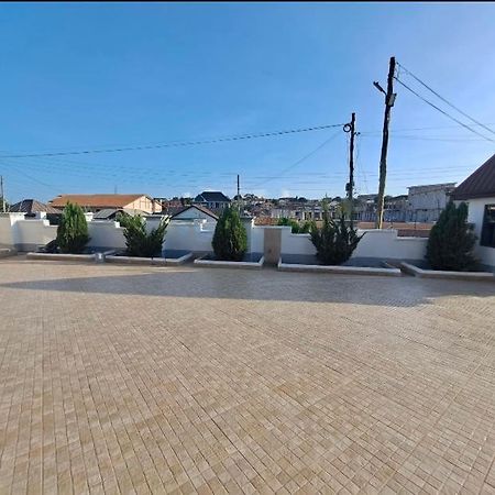 Baffour Apartments Adiebeba 외부 사진