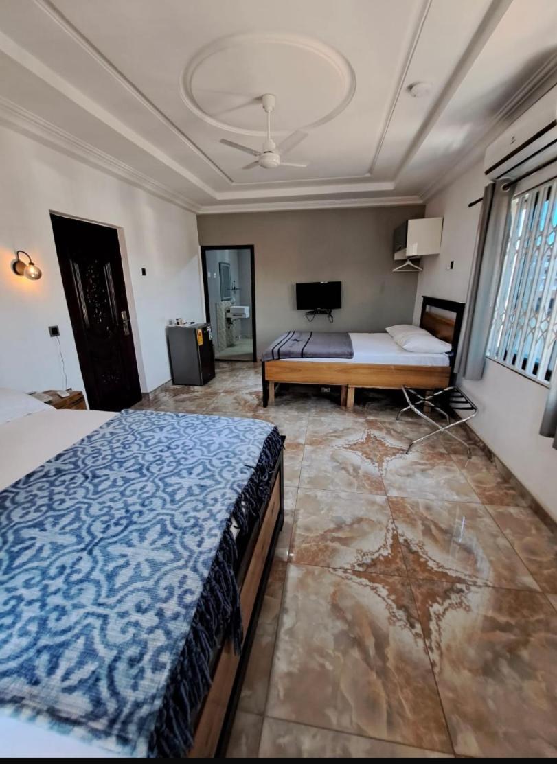 Baffour Apartments Adiebeba 외부 사진